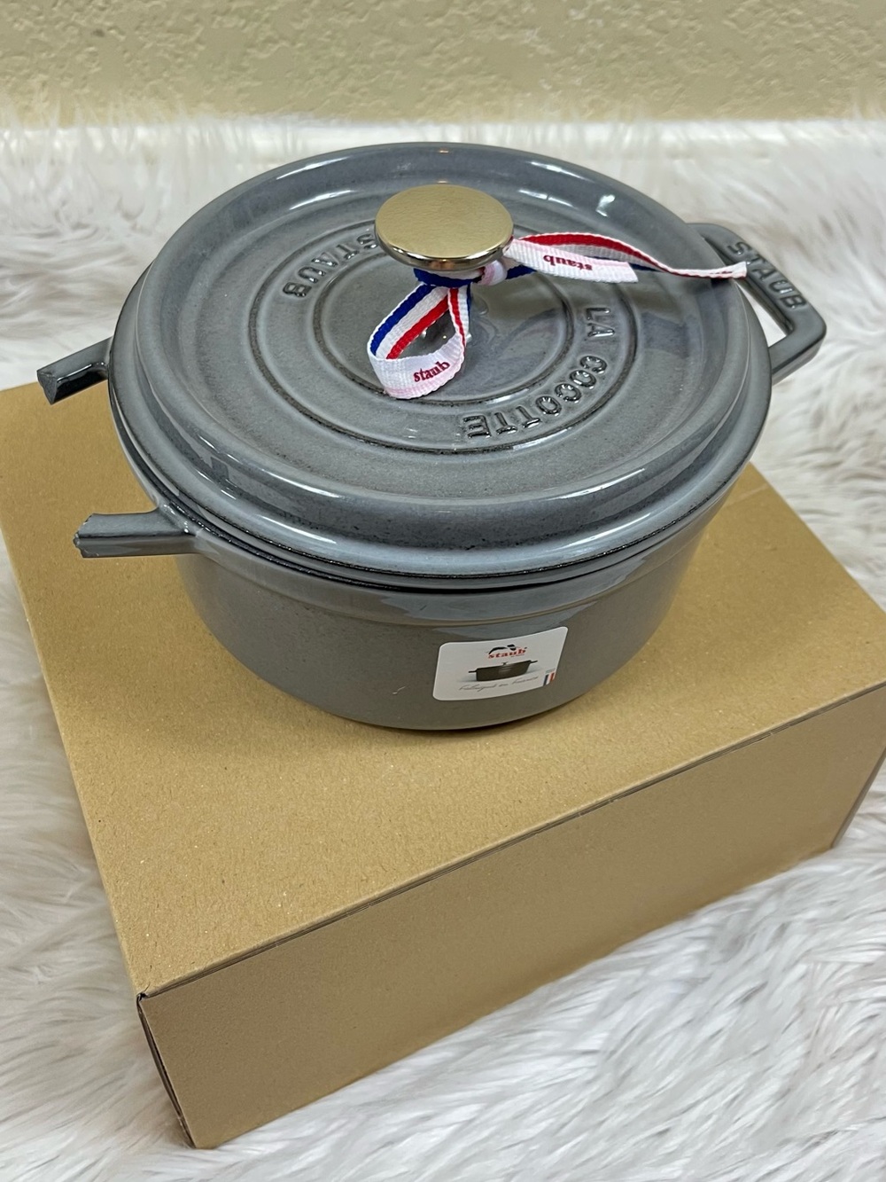 Staub La Cocotte Round cast iron pot with lid, 7 inches, 1.75 quarts, damaged